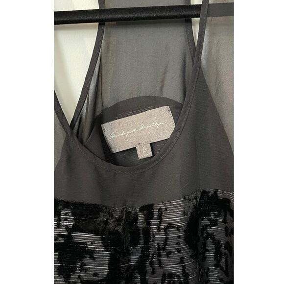 Anthropologie Sunday In Brooklyn Black Velvet Accent Trapeze Tank Top - Picture 3 of 3